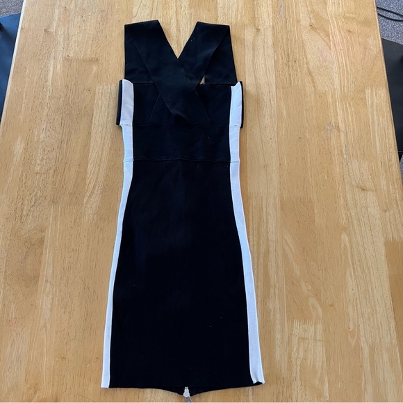 ALEXANDER MCQUEEN Women's Halter Mini Dress Size XS In Black/White - Picture 1 of 12